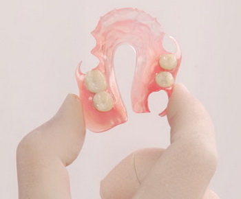 нейлоновые зубные протезы